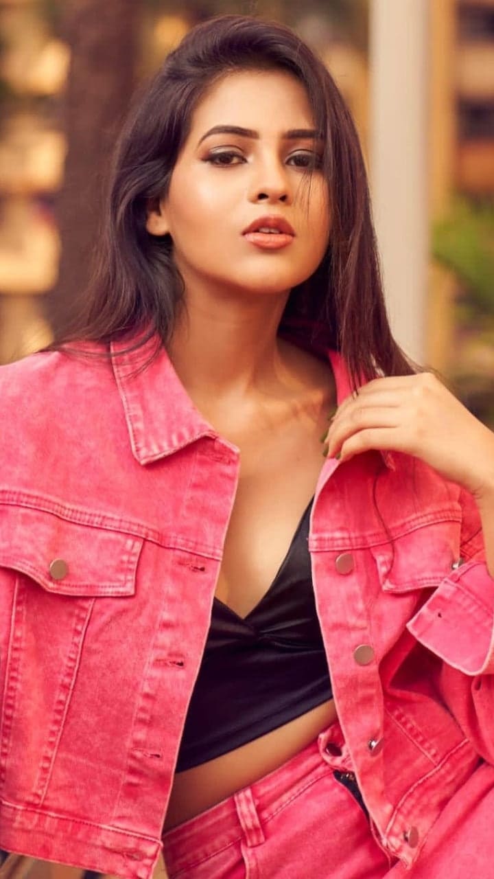 Anushka Merchande